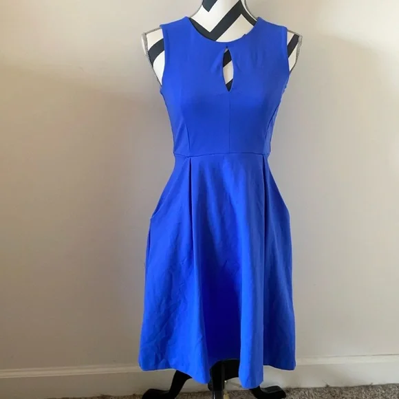 Cynthia Rowley Keyhole Dress - Picture 1 of 8